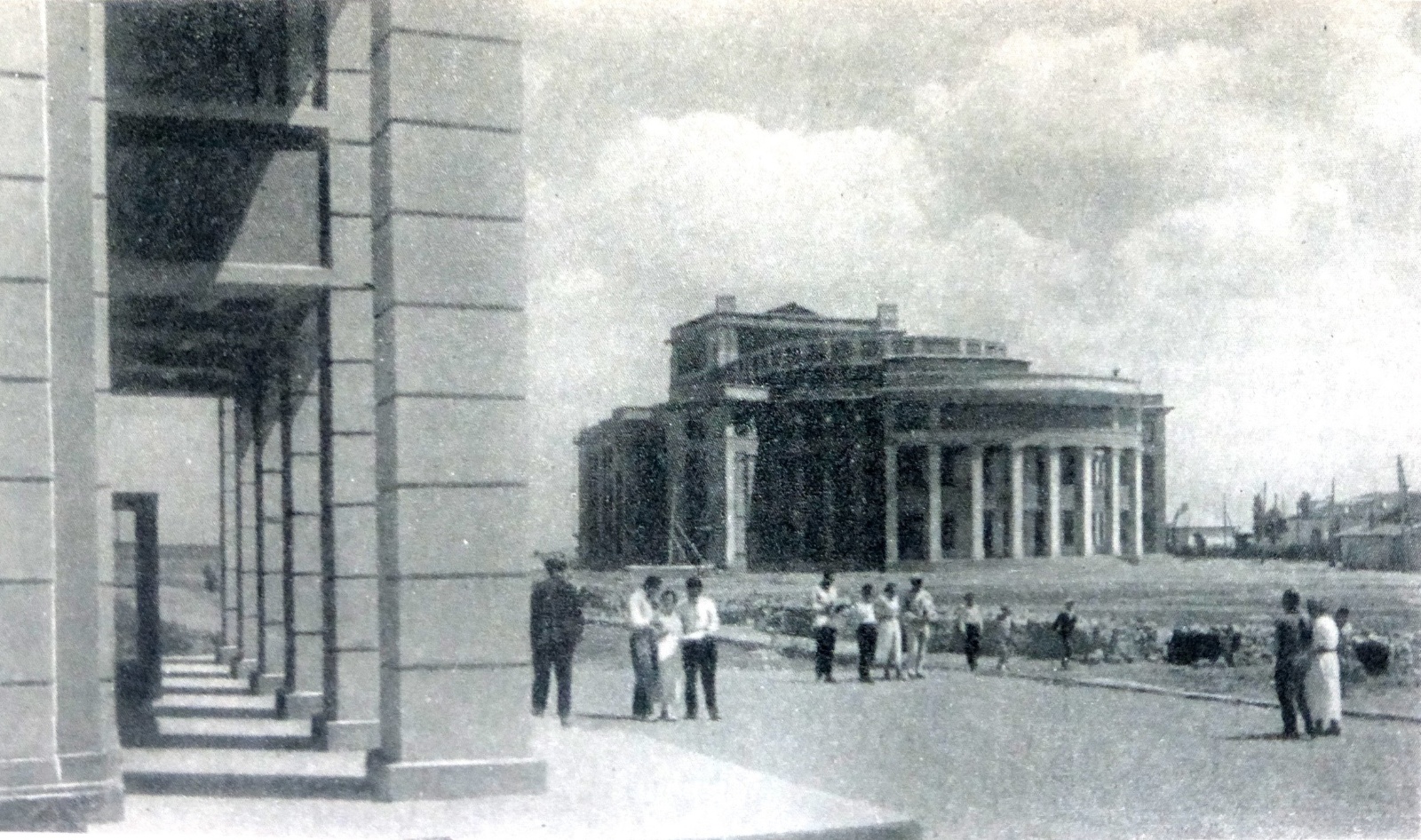 1935 1936. Театр имени М.  Горького